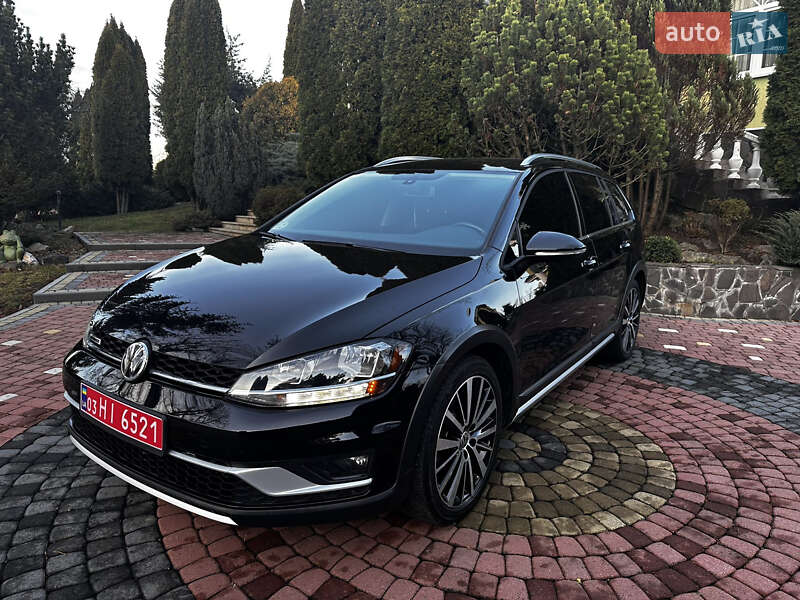 Универсал Volkswagen Golf Alltrack 2019 в Хусте