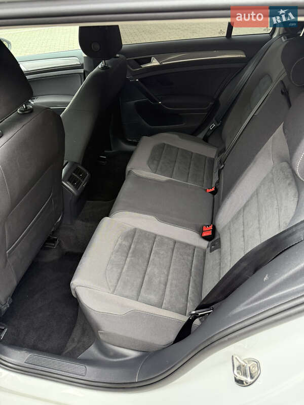 Универсал Volkswagen Golf Alltrack 2020 в Луцке фото 21 Универсал Volkswagen Golf Alltrack 2020 в Луцке