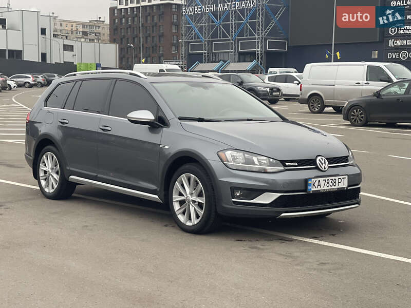 Универсал Volkswagen Golf Alltrack 2018 в Киеве фото 2 Универсал Volkswagen Golf Alltrack 2018 в Киеве
