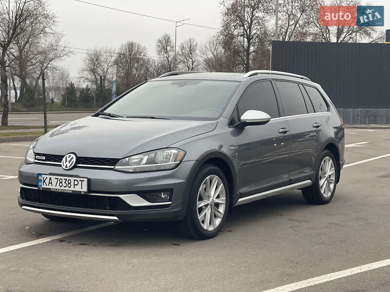 Универсал Volkswagen Golf Alltrack 2018 в Киеве фото 3 Универсал Volkswagen Golf Alltrack 2018 в Киеве