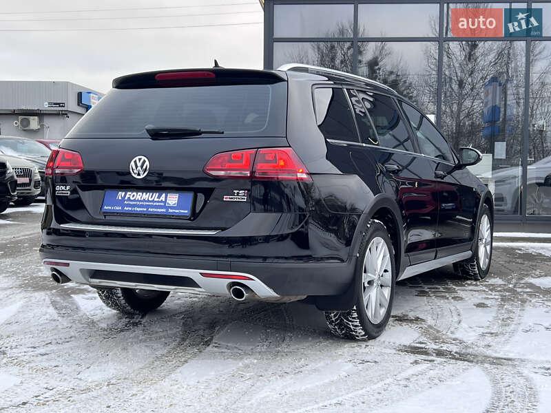Универсал Volkswagen Golf Alltrack 2017 в Нововолынске