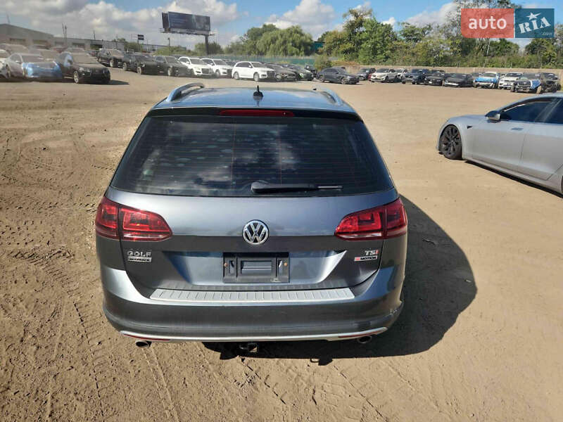 Универсал Volkswagen Golf Alltrack 2017 в Полтаве