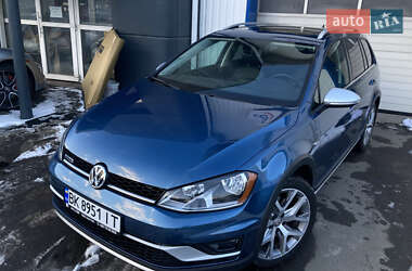 Универсал Volkswagen Golf Alltrack 2017 в Ровно