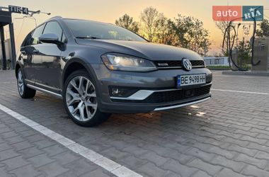 Универсал Volkswagen Golf Alltrack 2016 в Николаеве