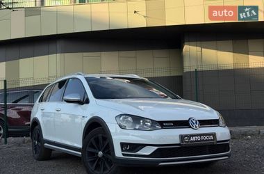 Універсал Volkswagen Golf Alltrack 2017 в Києві