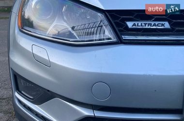 Универсал Volkswagen Golf Alltrack 2017 в Киеве