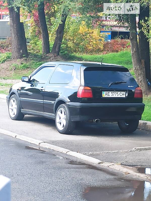 Хэтчбек Volkswagen Golf GTD 1993 в Кривом Роге