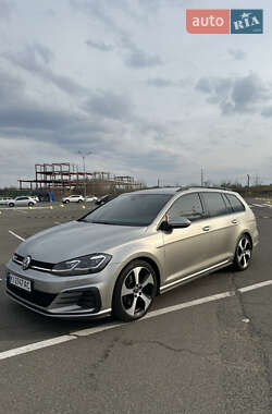 Универсал Volkswagen Golf GTD 2017 в Киеве