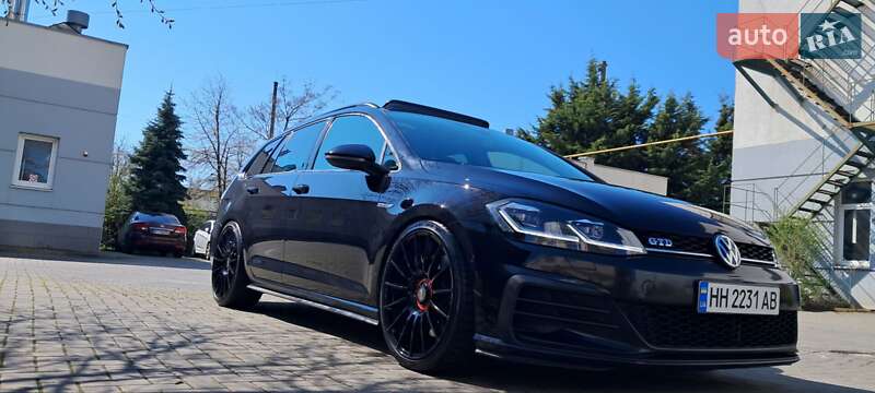 Универсал Volkswagen Golf GTD 2017 в Одессе