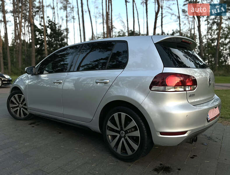 Хэтчбек Volkswagen Golf GTD 2011 в Житомире