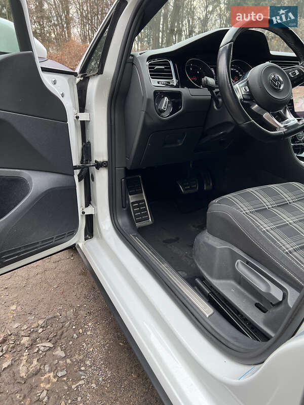 Универсал Volkswagen Golf GTD 2017 в Львове фото 19 Универсал Volkswagen Golf GTD 2017 в Львове