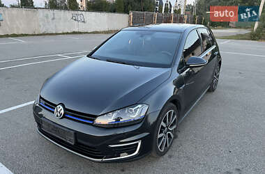 Хетчбек Volkswagen Golf GTE 2014 в Києві