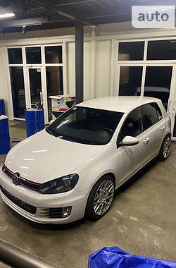 Хэтчбек Volkswagen Golf GTI 2010 в Киеве