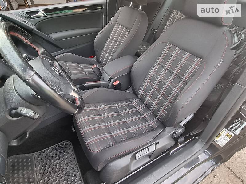 Хетчбек Volkswagen Golf GTI 2011 в Києві