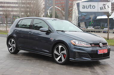 Хэтчбек Volkswagen Golf GTI 2018 в 