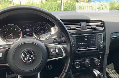 Хэтчбек Volkswagen Golf GTI 2017 в 