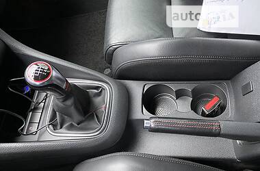 Хетчбек Volkswagen Golf GTI 2011 в 