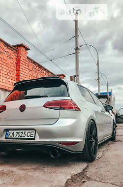 Хэтчбек Volkswagen Golf GTI 2014 в Киеве