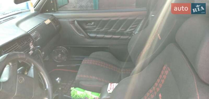 Хетчбек Volkswagen Golf GTI 1987 в Зміїві