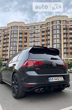 Хэтчбек Volkswagen Golf GTI 2016 в Киеве