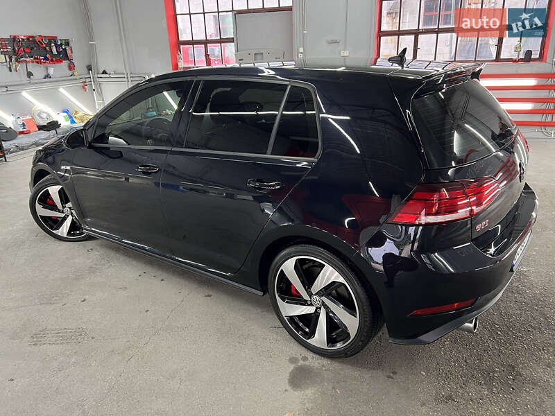 Хетчбек Volkswagen Golf GTI 2020 в Львові