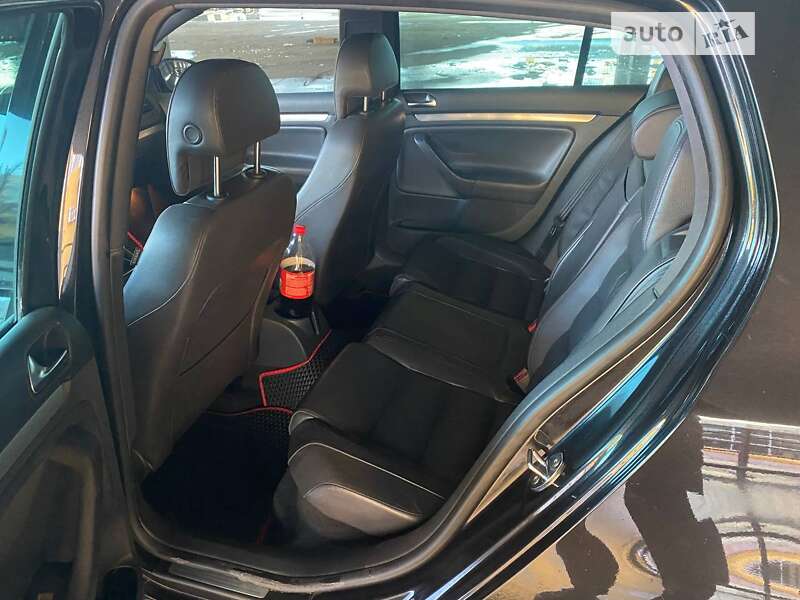 Хэтчбек Volkswagen Golf GTI 2005 в Киеве