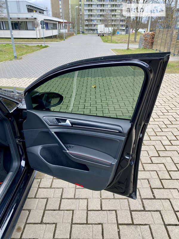 Хэтчбек Volkswagen Golf GTI 2015 в Днепре