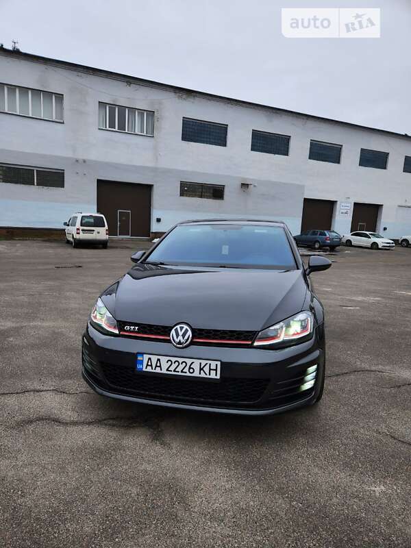 Хетчбек Volkswagen Golf GTI 2017 в Києві
