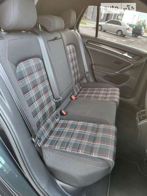 Хетчбек Volkswagen Golf GTI 2017 в Києві