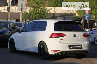 Хетчбек Volkswagen Golf GTI 2017 в Києві