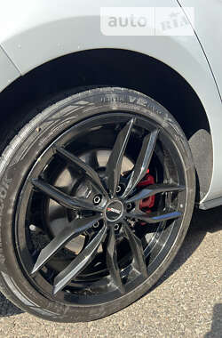 Хэтчбек Volkswagen Golf GTI 2020 в 
