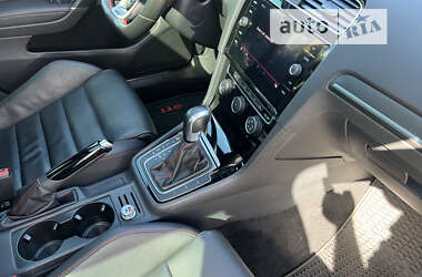 Хэтчбек Volkswagen Golf GTI 2020 в 