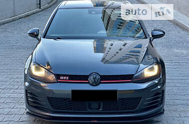 Хетчбек Volkswagen Golf GTI 2015 в Києві