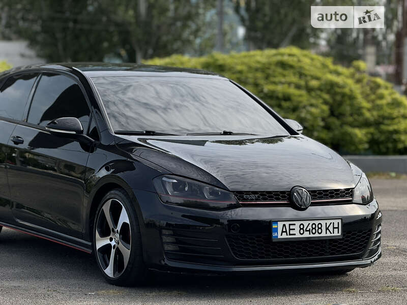Хетчбек Volkswagen Golf GTI 2015 в Дніпрі