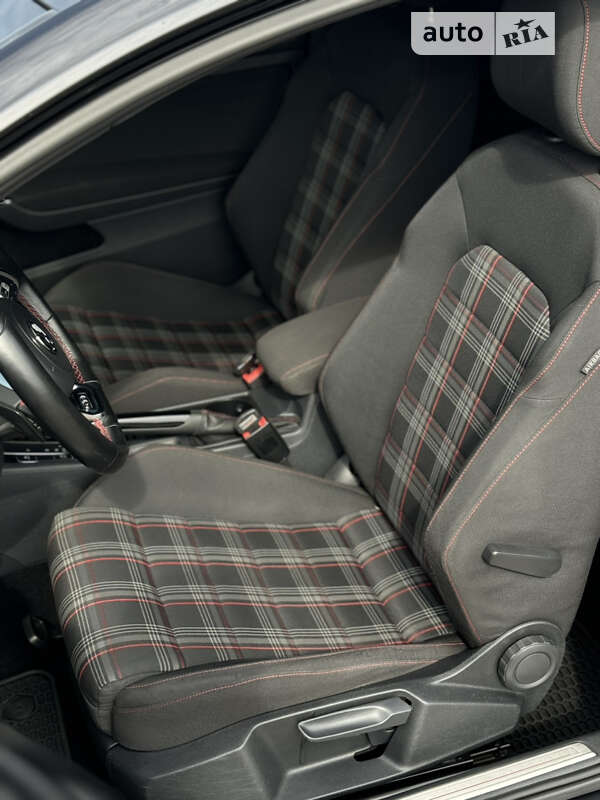 Хетчбек Volkswagen Golf GTI 2015 в Дніпрі