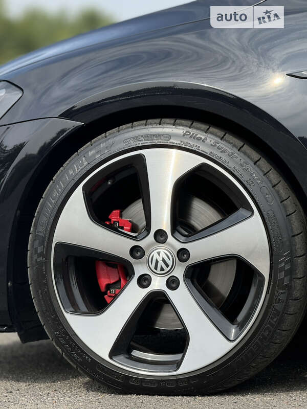 Хетчбек Volkswagen Golf GTI 2015 в Дніпрі