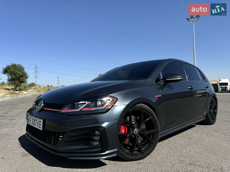 Хэтчбек Volkswagen Golf GTI 2019 в Днепре