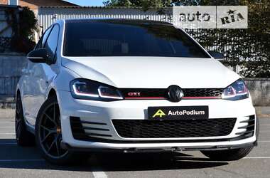 Хэтчбек Volkswagen Golf GTI 2017 в Киеве