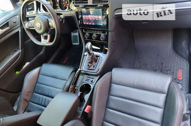 Хэтчбек Volkswagen Golf GTI 2020 в 