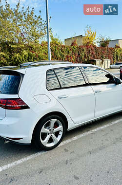 Хэтчбек Volkswagen Golf GTI 2014 в 