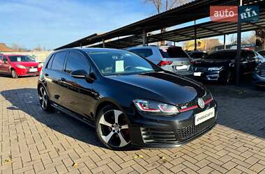 Хетчбек Volkswagen Golf GTI 2017 в 
