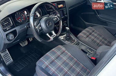 Хэтчбек Volkswagen Golf GTI 2013 в Черновцах