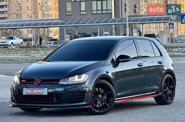 Хетчбек Volkswagen Golf GTI 2016 в Києві