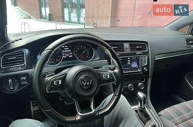 Хетчбек Volkswagen Golf GTI 2017 в Львові