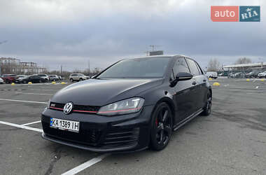 Хетчбек Volkswagen Golf GTI 2017 в Києві