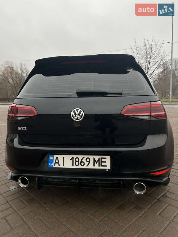 Хетчбек Volkswagen Golf GTI 2014 в Києві