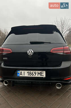 Хэтчбек Volkswagen Golf GTI 2014 в Киеве