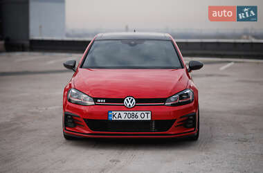 Хетчбек Volkswagen Golf GTI 2017 в Києві