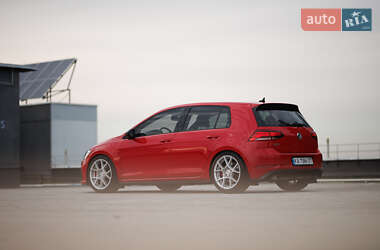 Хетчбек Volkswagen Golf GTI 2017 в Києві