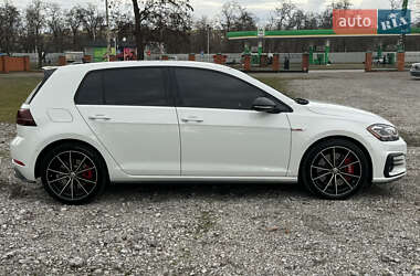 Хетчбек Volkswagen Golf GTI 2020 в Дніпрі